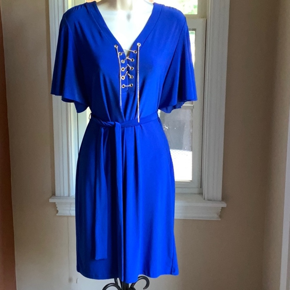 T-shirt style dress w/ dolman sleeves & gold chain